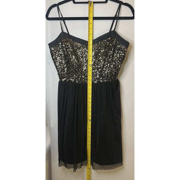 Jack by BB Dakota Carrian Women's Cocktail Dress Black With Gold Sequin Size 6 - Picture 8 of 9